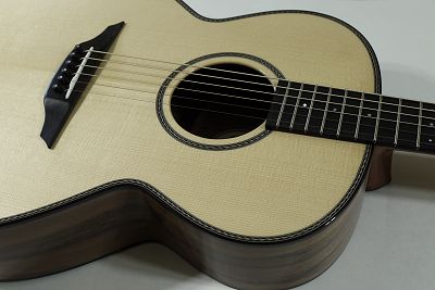 Brook Guitars Taw close up